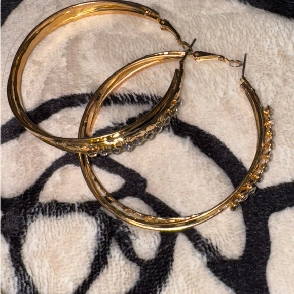 Stunning Gold-Tone Crystal Hoop Earrings - Elegant & Eye-Catching - Picture 8 of 14